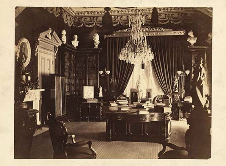 A photograph of the library of the manor house during Harriet and Stephen Van Rensselaer IV's lifetimes