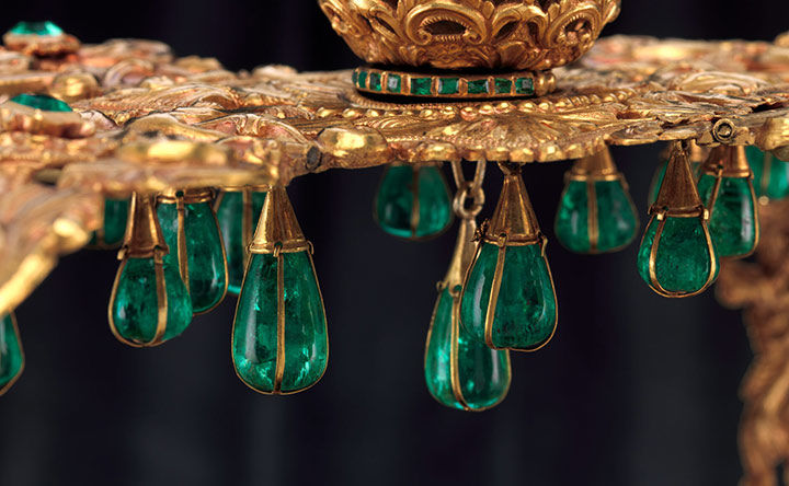 Close-up of the Crown of the Andes made from gold and emerald stones