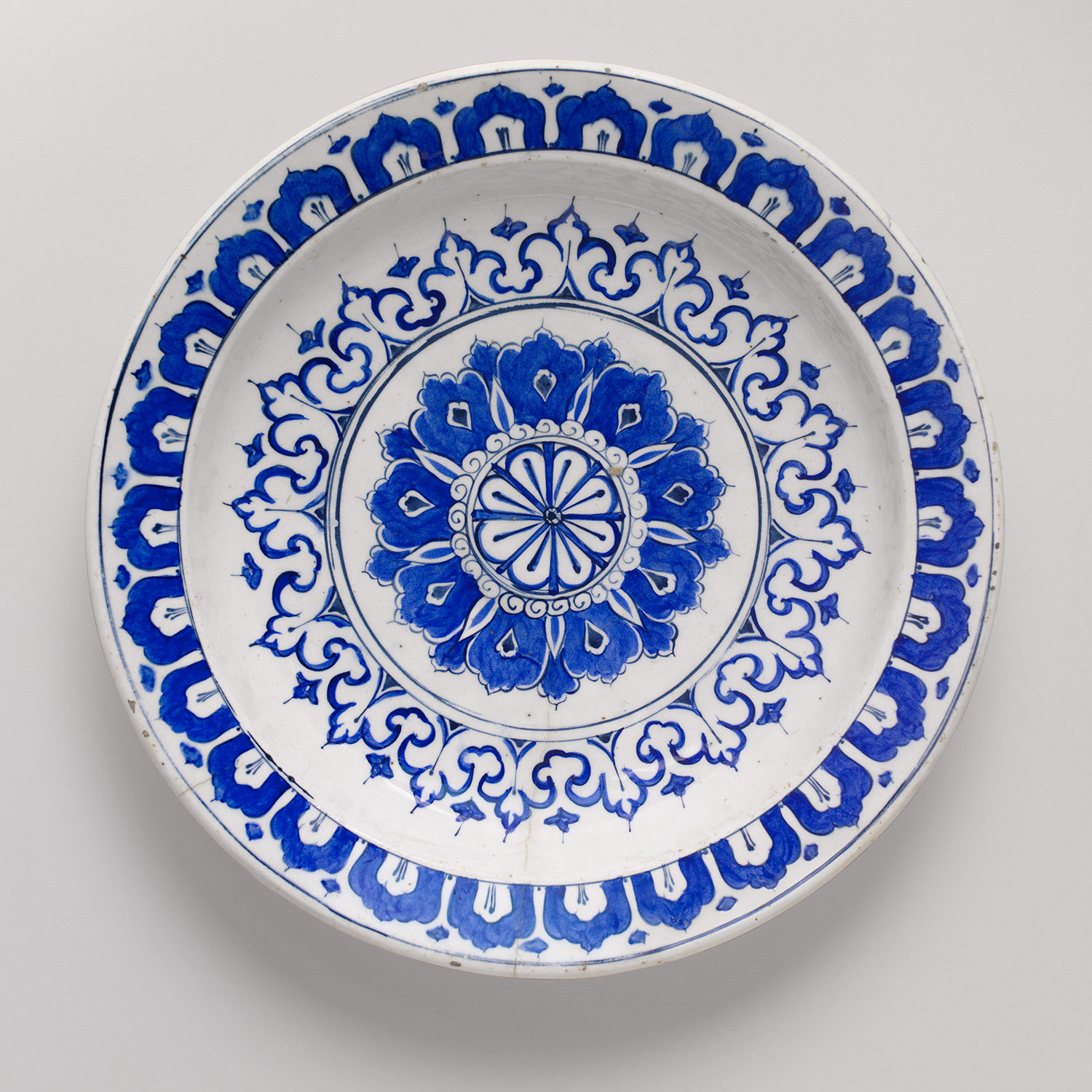 Dish with "kaleidoscope" design [Turkey] (1991.172  