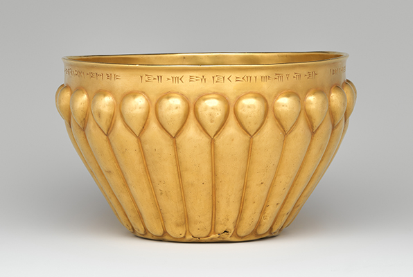 Fluted bowl