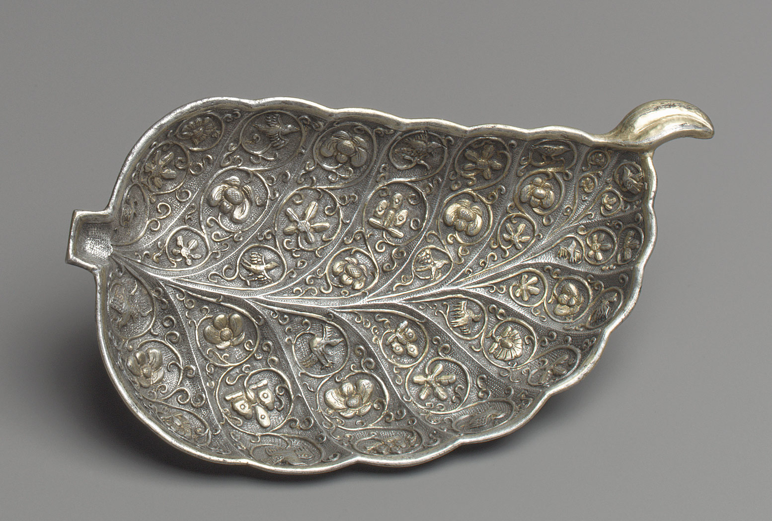 Dish in the Shape of a Leaf
