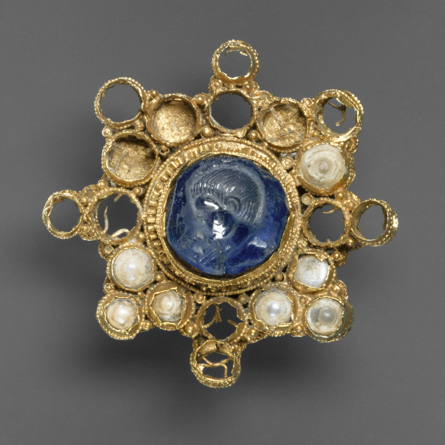 Star-Shaped Brooch with Intaglio