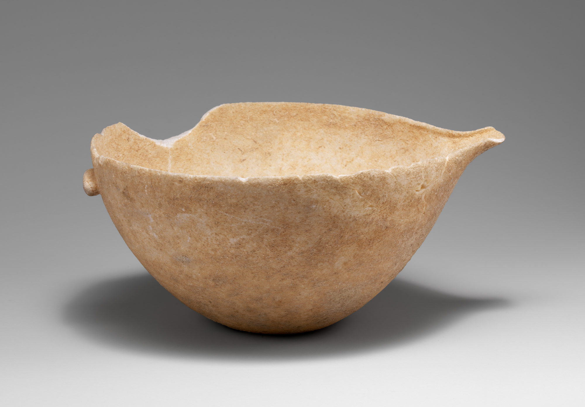 Marble spouted bowl
