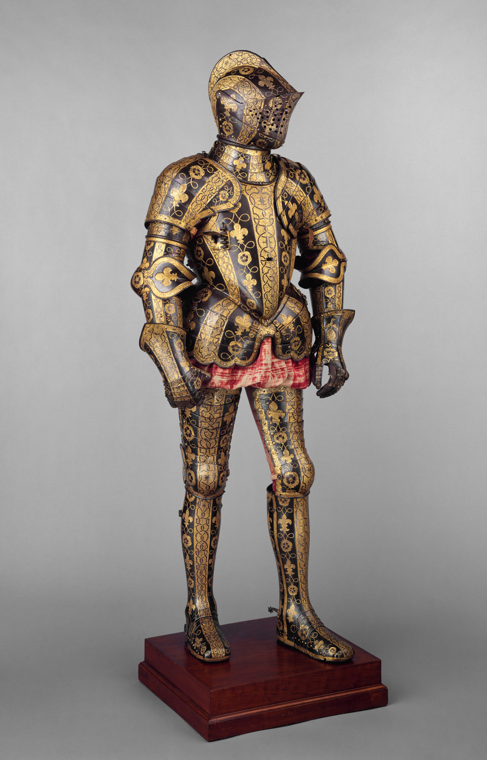 Armor Garniture of George Clifford (1558–1605), Third Earl of Cumberland