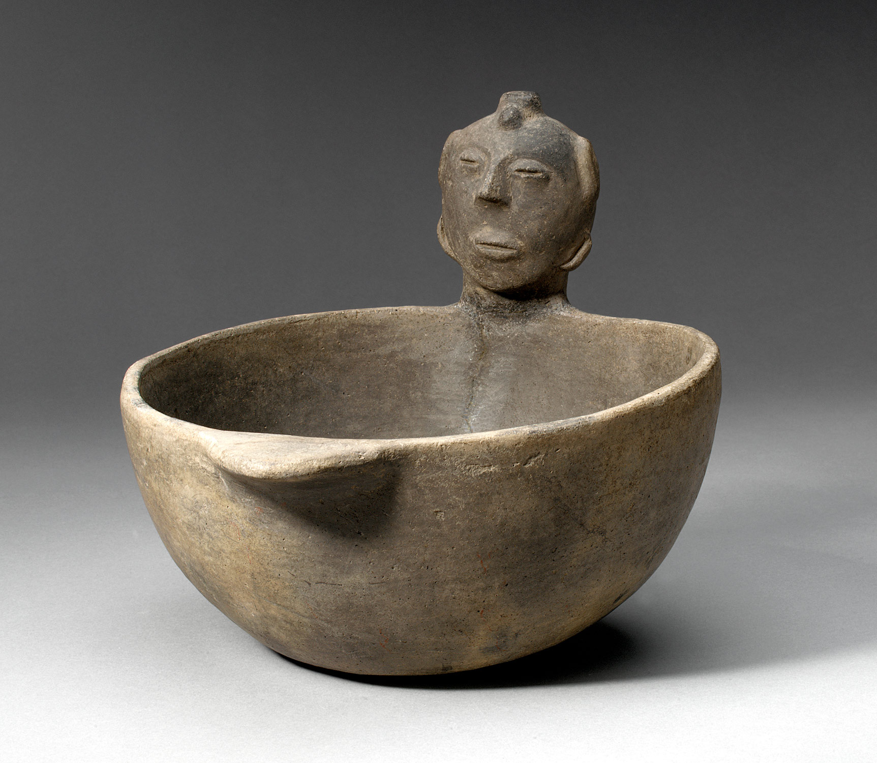 Bowl, Head on Rim