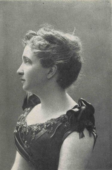 Photograph of Frances Metcalfe Bass Wolcott from her autobiography, Heritage of Years: Kaleidoscopic Memories (1932).