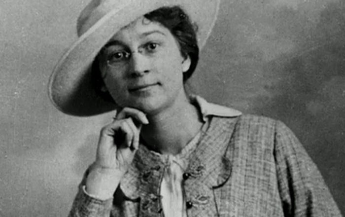 Photograph of Rose Valland in a hat