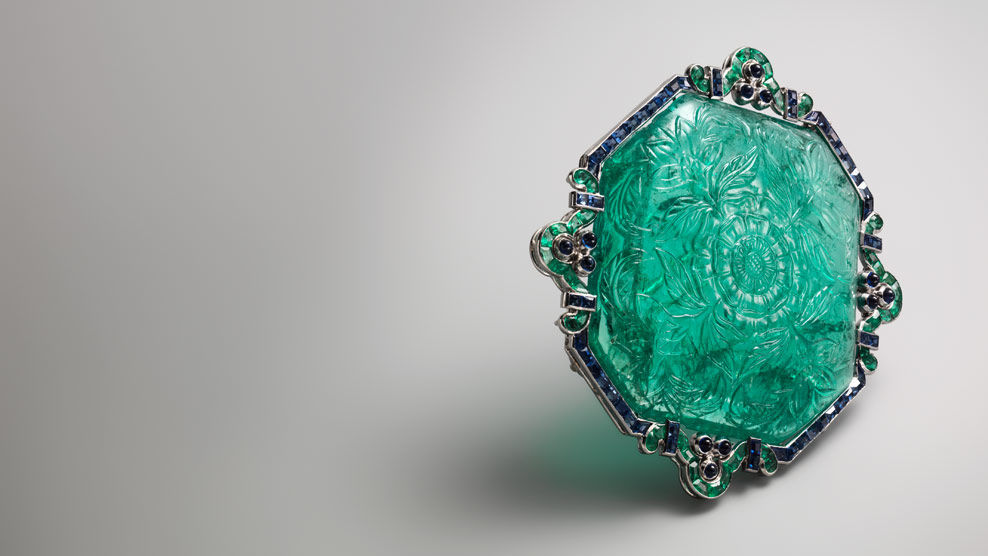 Carved Emerald Earrings by Pratha  Jewellery Studio