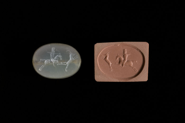 Stamp seal and modern impression showing hunter in Median garb