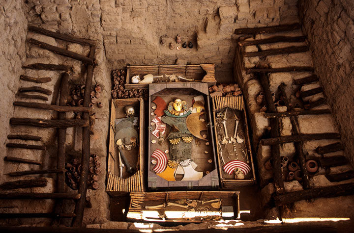 Photo of excavation findings at Sipan