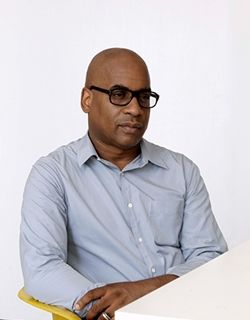 Headshot of Glenn Ligon