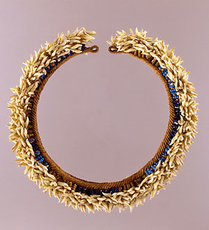 Porpoise-Tooth Crown (<i>peue'ei</i> or <i>peue koi'o</i>)