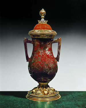 Two-handled Vase with Lid 