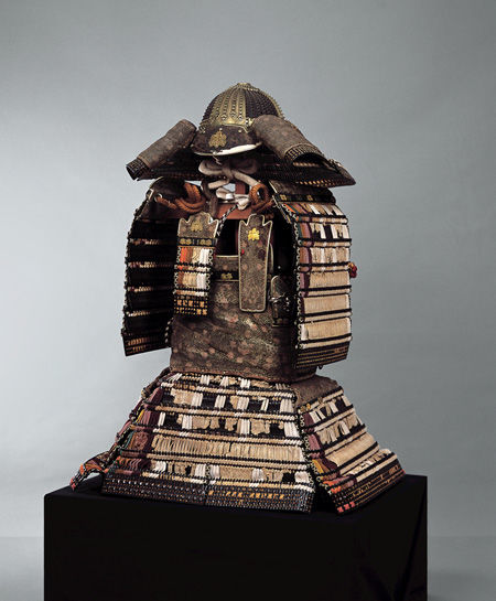 <i>Yoroi</i>