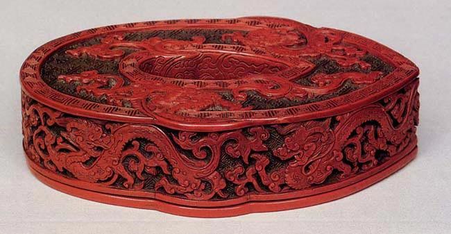 Box in the shape of an ancient jade