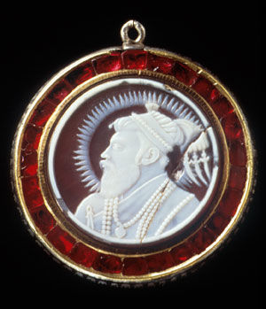Pendant with cameo portrait of the emperor Shah Jahan