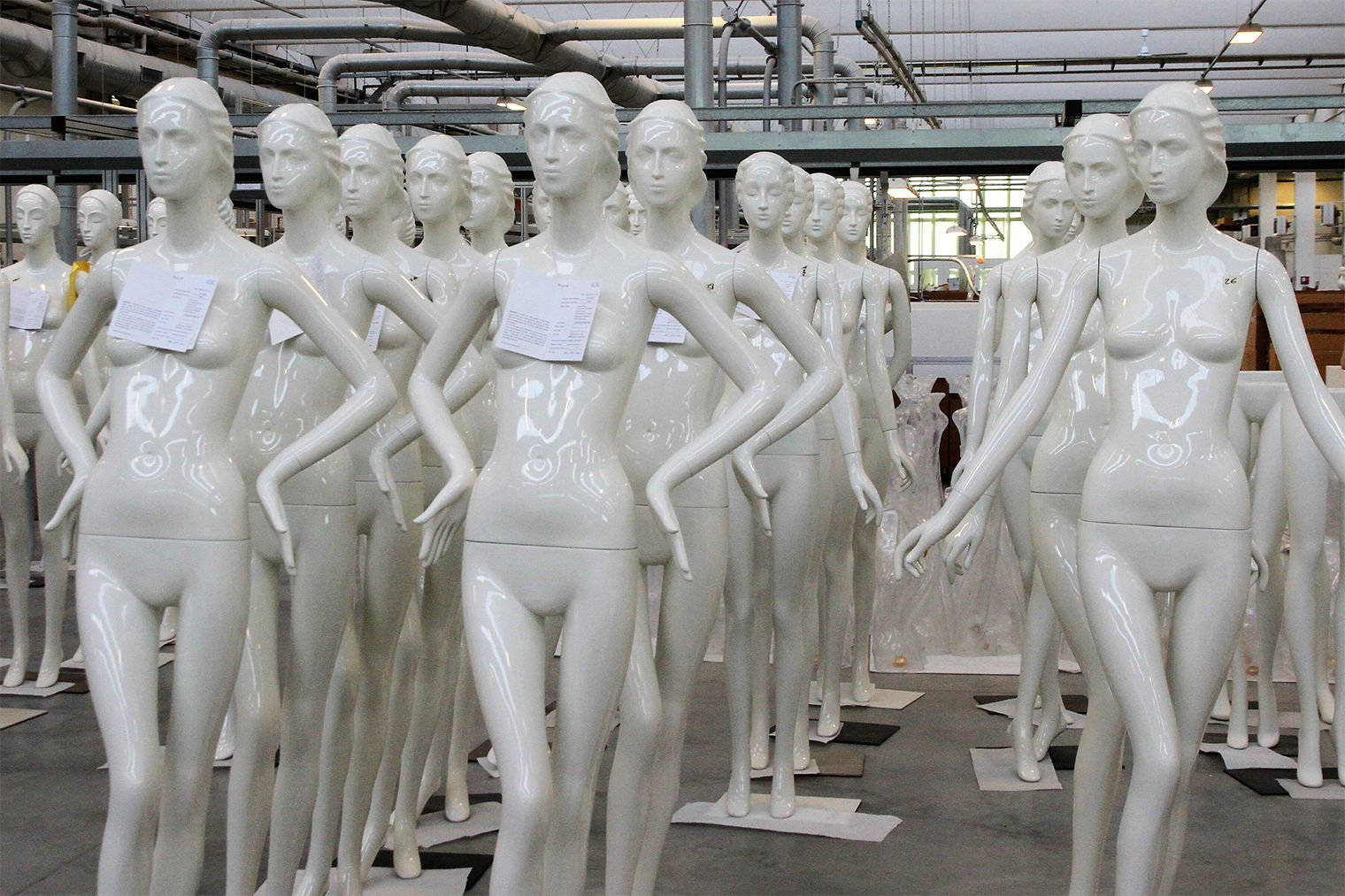 New High Quality Full Body Mannequin Fashion Mannequin Factory