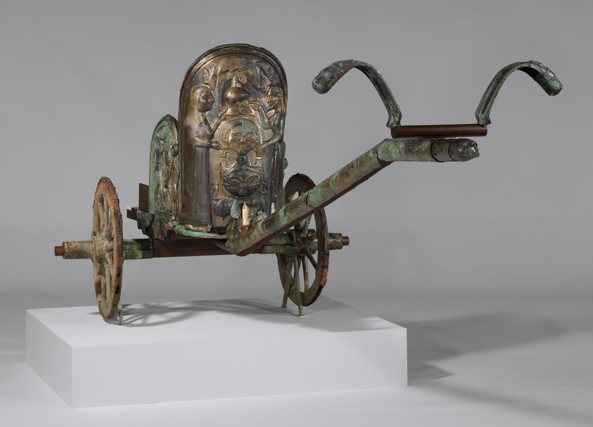 Bronze chariot inlaid with ivory