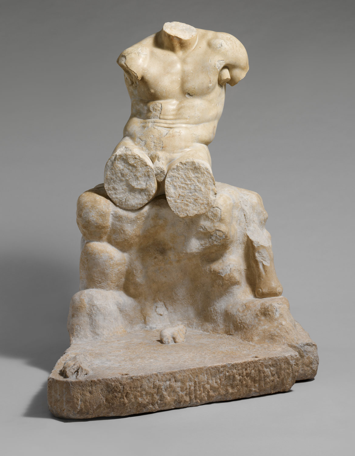 Marble statue of Herakles seated on a rock | Work of Art | Heilbrunn