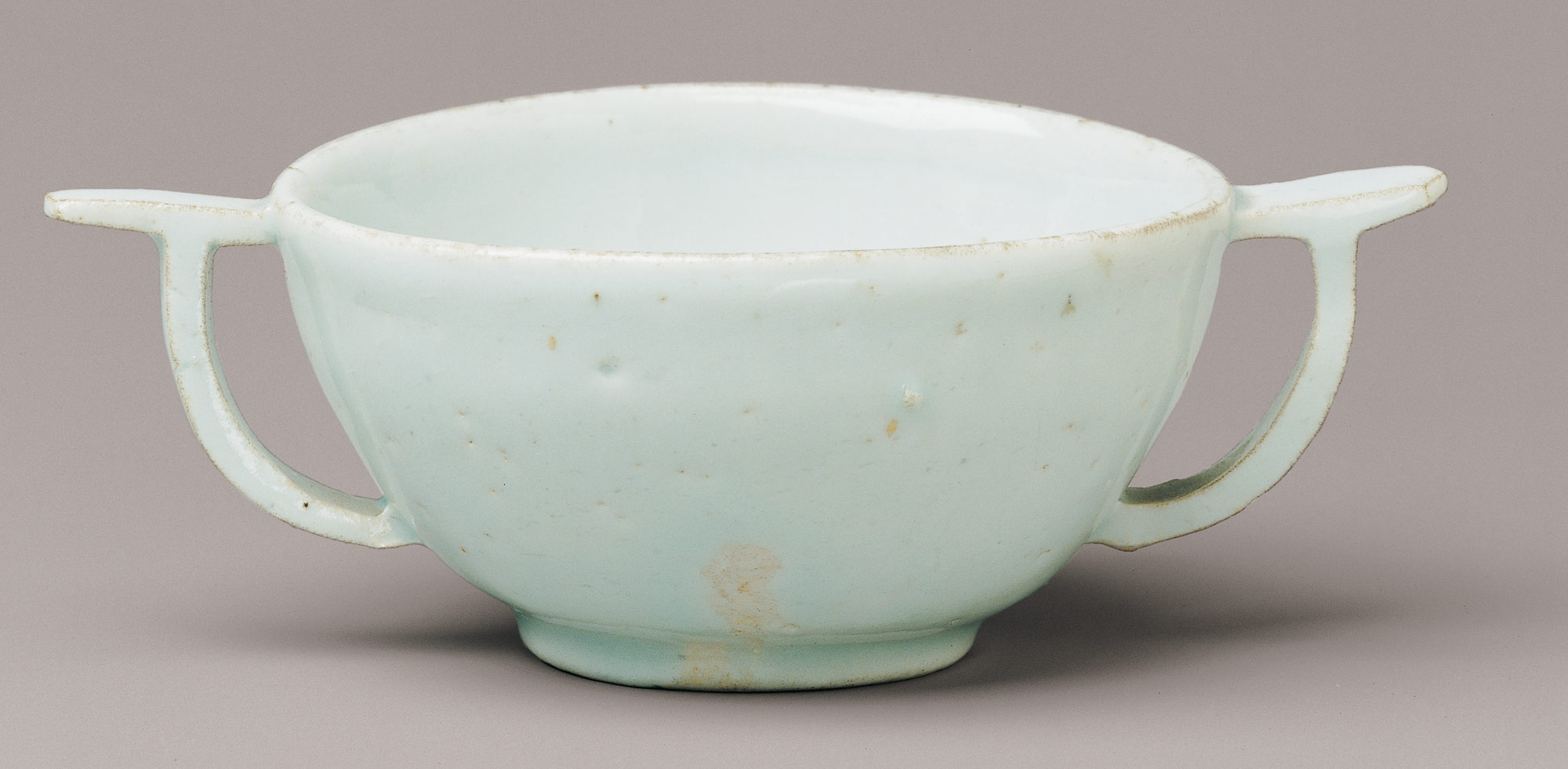 Wine cup with ear handles