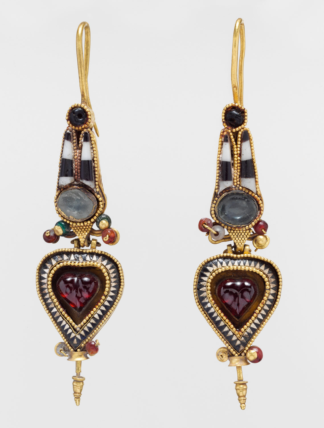 ancient Egyptian earrings
