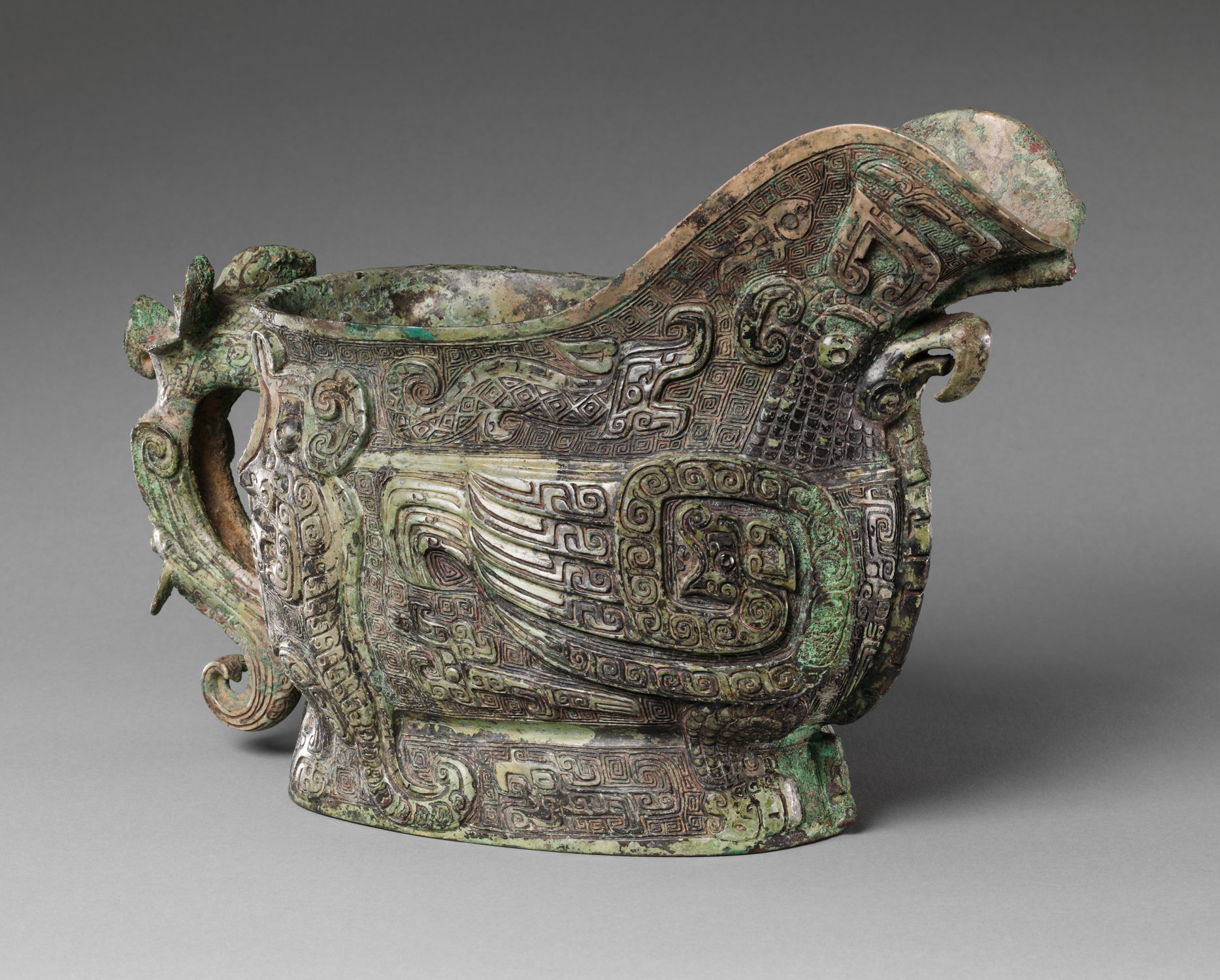 Spouted Wine Vessel (Gong)